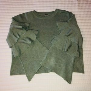 Poof green sweater with ruffled sleeves